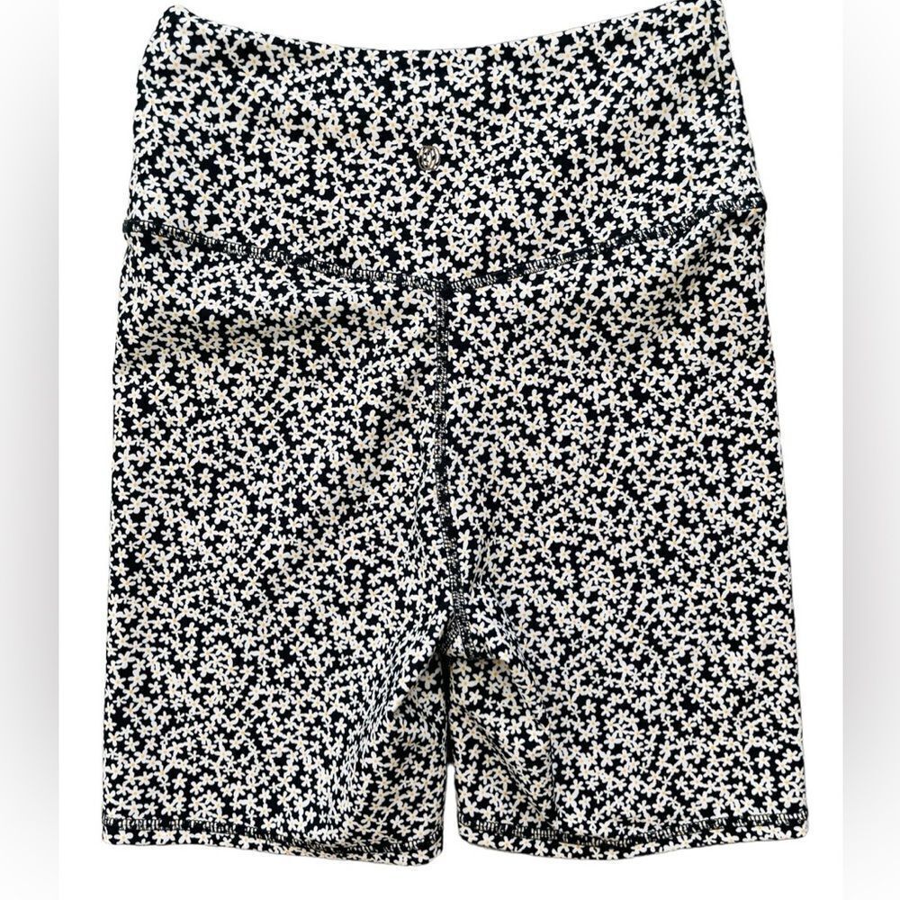 Marika Tek the Balance Collection Daisy print high waisted compression shorts